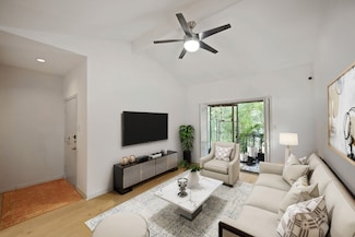 11711 Memorial Dr Unit 300, Houston, TX 77024