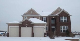 985 Bennett Dr, North Aurora, IL 60542