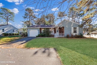 19 Dartmouth St, Whiting, NJ 08759