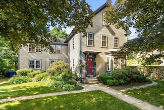 42-44 Walnut St, Maynard, MA 01754