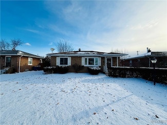 39 Emerson Dr, Buffalo, NY 14226