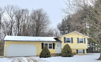 20825 Deluna Way, South Bend, IN 46614