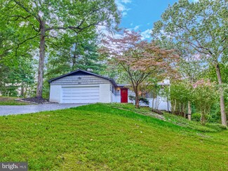 1566 Dranesville Rd, Herndon, VA 20170