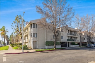 7211 Cozycroft Ave Unit 19, Winnetka, CA 91306