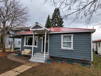 831 W 3rd St, Newport, WA 99156