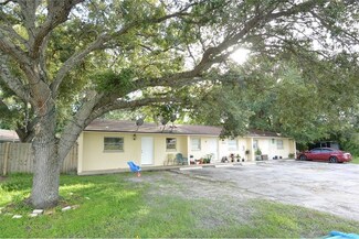 13532 W Rena Dr, Largo, FL 33771