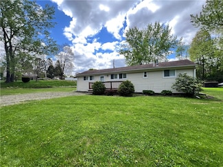 11859 Kammerer Ave, Conneaut Lake, PA 16316
