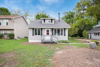 39431 N Oak Ave, Antioch, IL 60002