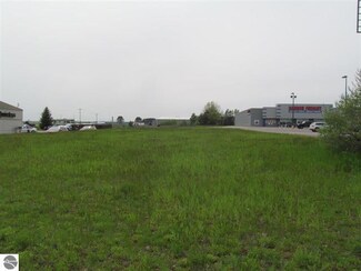 3910 S Mackinaw Trail, Clam Lake Township, MI 49601