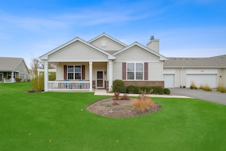 672 N Falls Cir, Pingree Grove, IL 60140