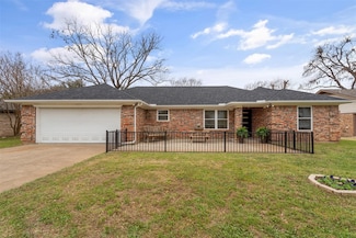 904 Meadowlark Ln, Granbury, TX 76048