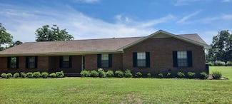 662 Osbon Mills Rd, Douglas, GA 31535