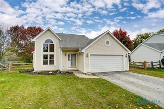 940 Little Creek Dr, Perrysburg, OH 43551