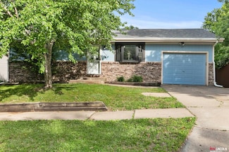 2248 NW 50th St, Lincoln, NE 68524