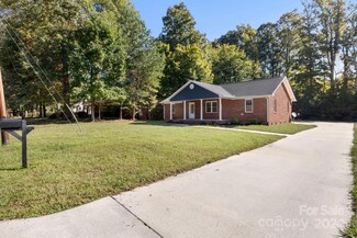 713 Archdale Dr, Lexington, NC 27292