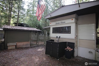 178 Christmas Tree Cir, Maple Falls, WA 98266