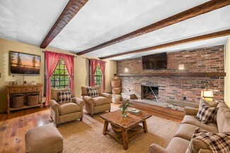 60 Pond St, Milton, MA 02186