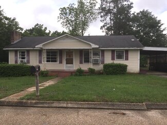 705 Copeland Dr, Andalusia, AL 36420