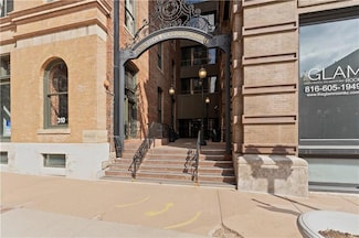 308 W 8th St Unit 505, Kansas City, MO 64105