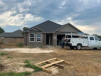 3240 Seabiscuit, Durant, OK 74701
