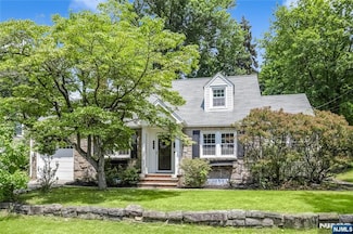 742 Oradell Ave, Oradell, NJ 07649