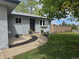 795 Vivian Ct, Lakewood, CO 80401