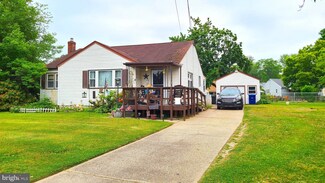 8 Kelly Ct, Mount Holly, NJ 08060