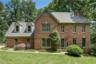 992 Lake Forest Ct, Eden, NC 27288