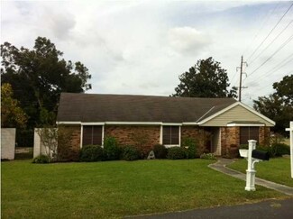 100 Leisure Ln, Lafayette, LA 70506