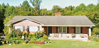 406 S Caldwell Ave, Newton, NC 28658