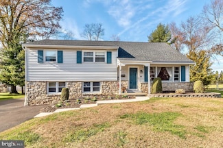 245 Cherry Ln, Lansdale, PA 19446