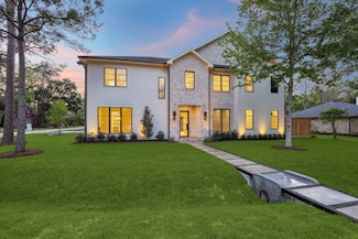901 Constance Dr, Houston, TX 77024