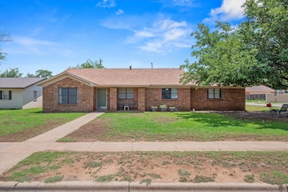 1511 Elkhart Ave, Lubbock, TX 79416