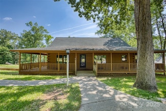 993 Jackson Rd, Fort Lawn, SC 29714