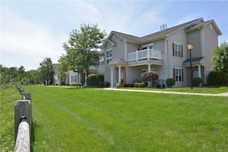 705 Hill Park Ct, Churchville, NY 14428