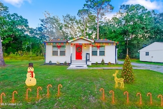 7300 River Music Dr, Gautier, MS 39553