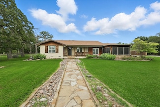 600 Reese Ln, Azle, TX 76020
