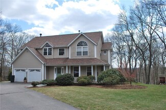 13 Old West Wrentham Rd, Cumberland, RI 02864