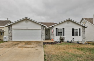 130 Pickett Ridge Ct, Kirbyville, MO 65679