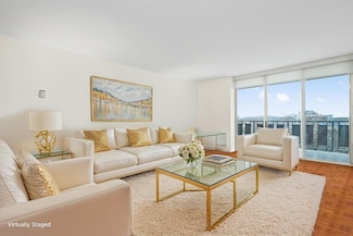280 Boylston St Unit 714, Chestnut Hill, MA 02467