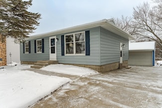 4054 4th Place NW, Rochester, MN 55901