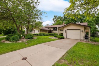 3308 Roosevelt Ct NE, Saint Anthony, MN 55418