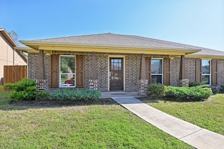 8214 Kensington Dr, Rowlett, TX 75088