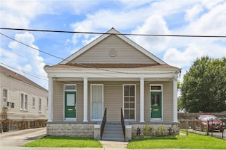 920 Lafayette St, Gretna, LA 70053