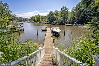 1011 Dulaney Ln, Annapolis, MD 21403