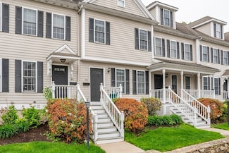 42 Washington St Unit 42, Natick, MA 01760
