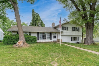 1616 Michigan Ave, Savanna, IL 61074