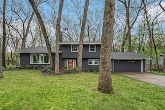 7518 Sheffield Dr SE, Ada, MI 49301
