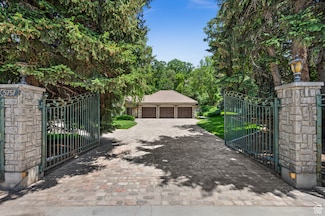 5757 S Holladay Blvd, Holladay, UT 84121