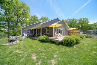 1853 Shady Ln, Brooklyn, MI 49230